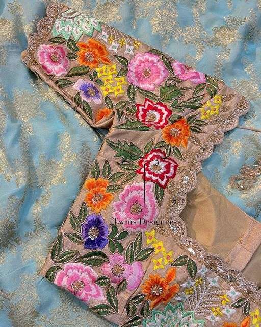 floral embroidery Blouse 
