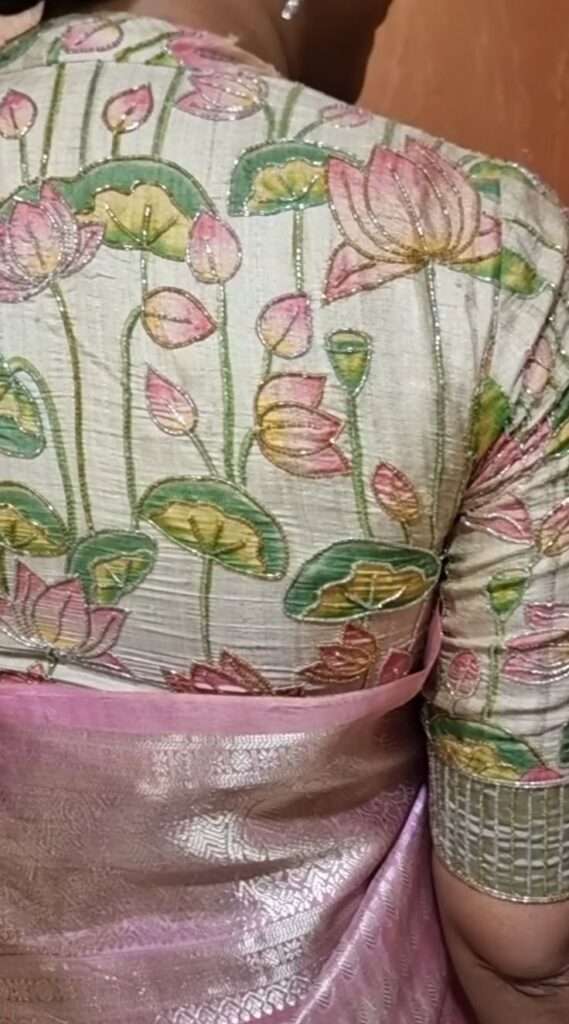Lotus design blouse 